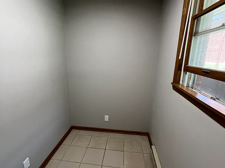 307 NE 2nd Ave #1E — Photo 8