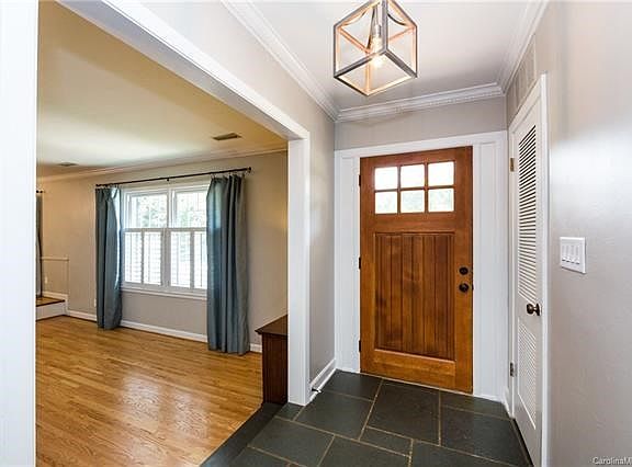 2nd image of 526 Wingrave Dr