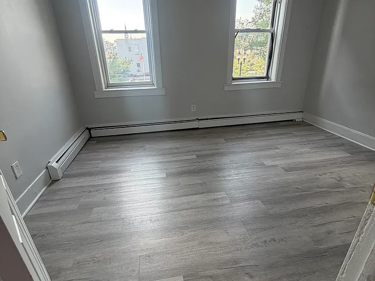 970 Broadway #F2 — Photo 10