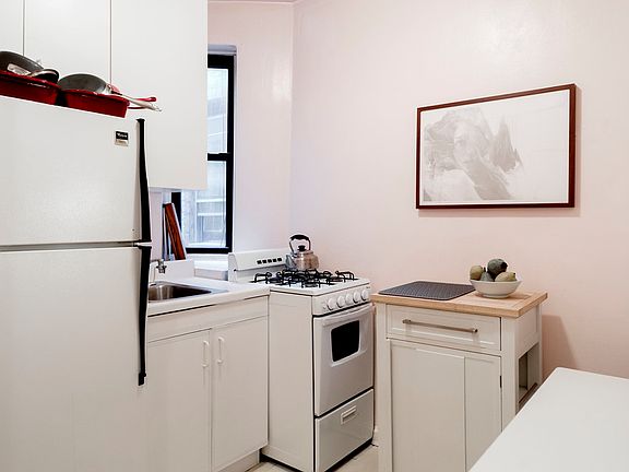 4th image of 418 E 83rd St APT 5-A