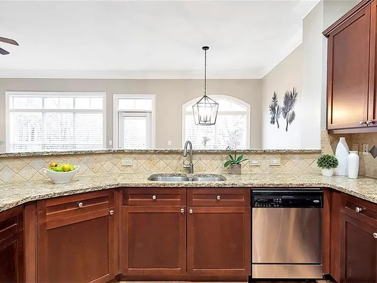 5408 Glenridge Cv — Photo 9