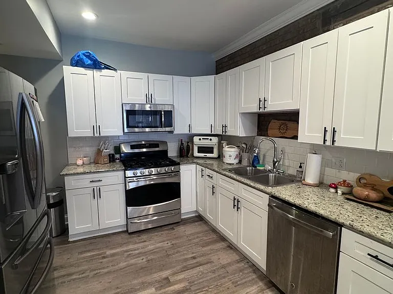 160 Symphony Way — Photo 4