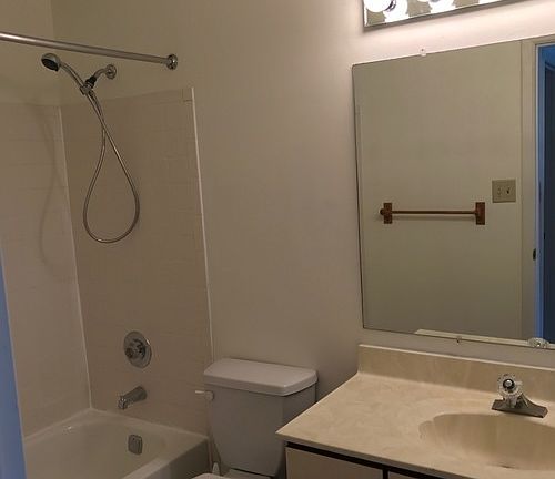 3rd image of 4291 Village Parkway Cir W
