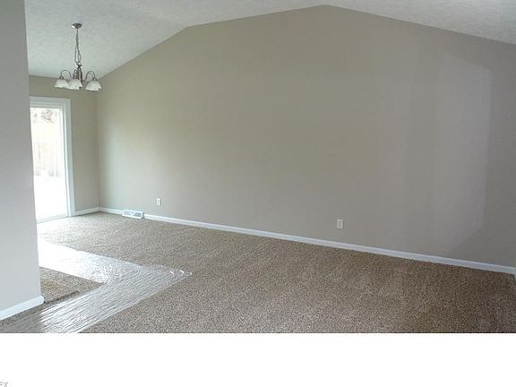 3rd image of 147 Erieview Dr