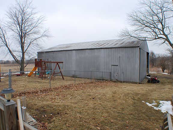 3rd image of 6164 N 925th St