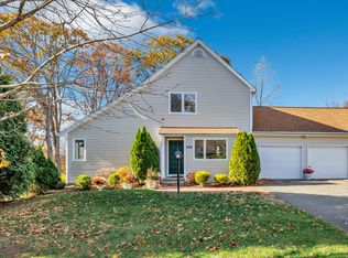 328 Navajo Loop #328, Shelton, CT 06484