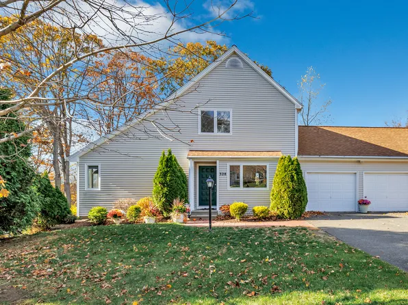 328 Navajo Loop #328, Shelton, CT 06484