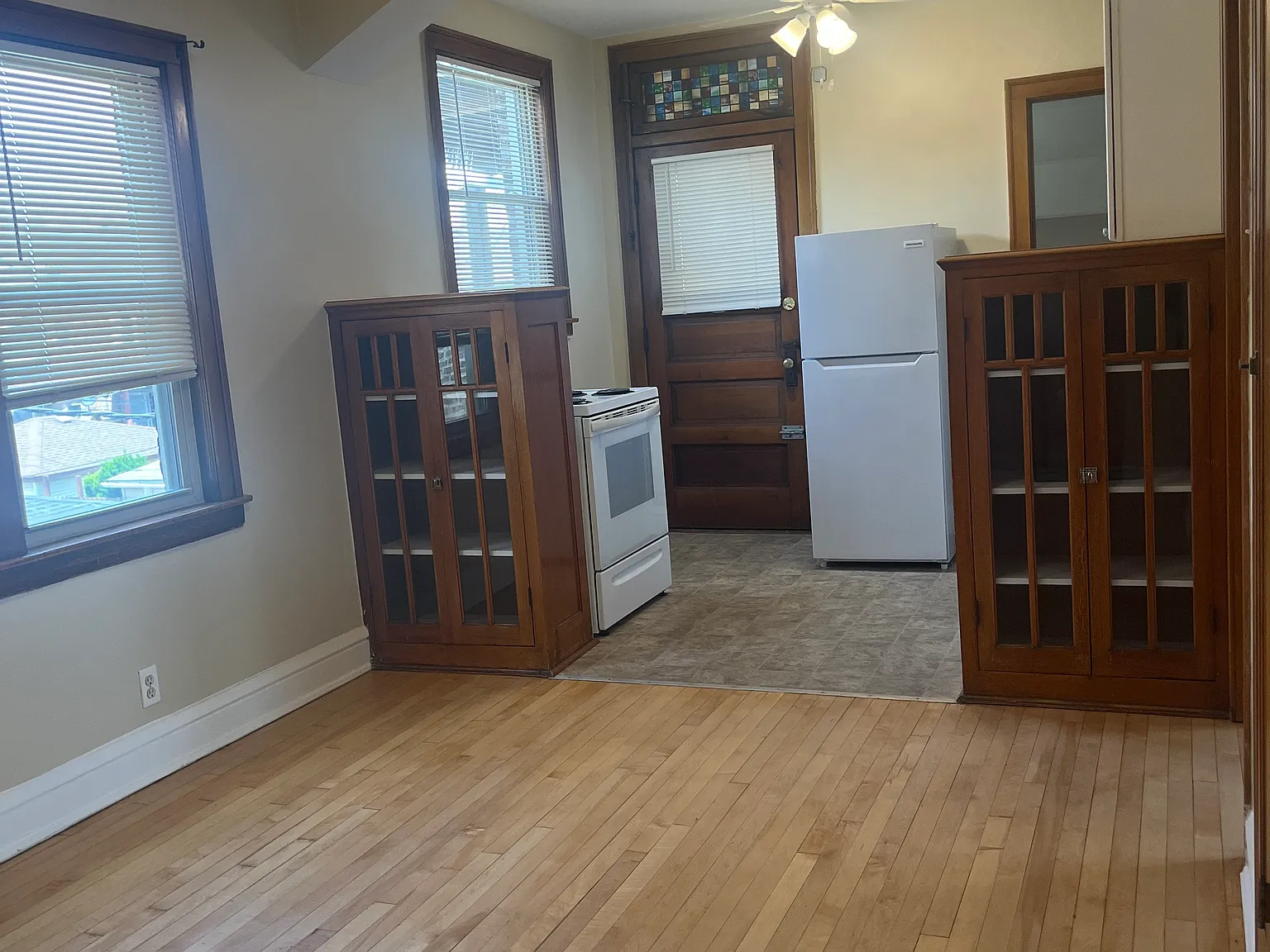 3344 N Laramie Ave — Photo 2