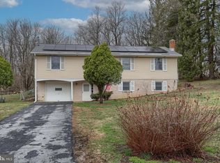 7960 Rider Ln, Hummelstown, PA 17036