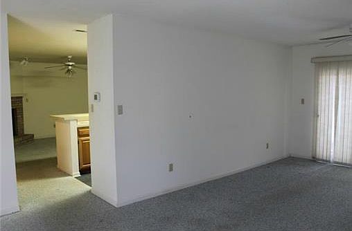4th image of 310 E Hansen Ct #8