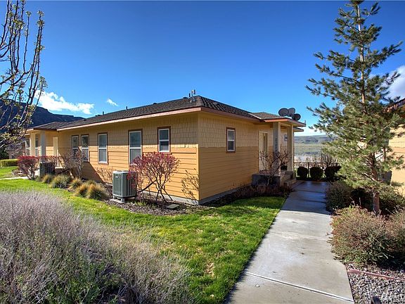 3rd image of 23258 Sunserra Loop NW #B05