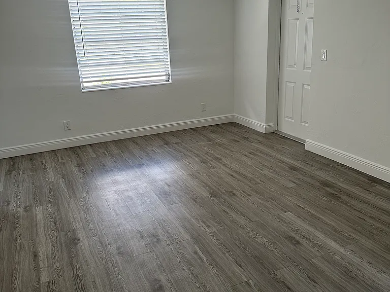 535 Spencer Dr #8 — Photo 9