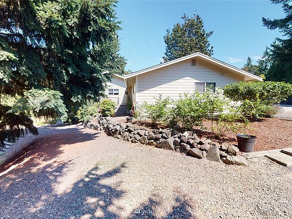 5th image of 8440 Kaster Dr NE