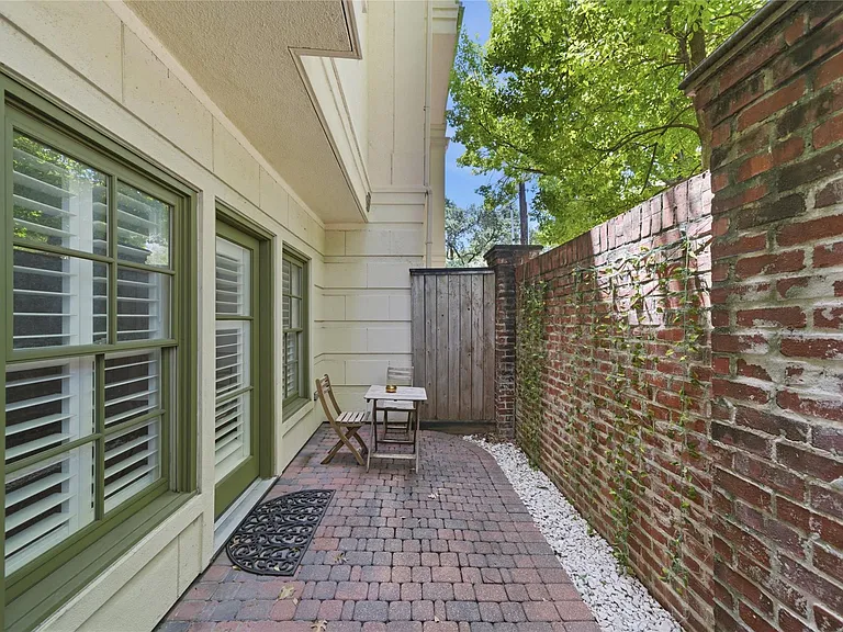 1329 Hyde Park Blvd — Photo 27
