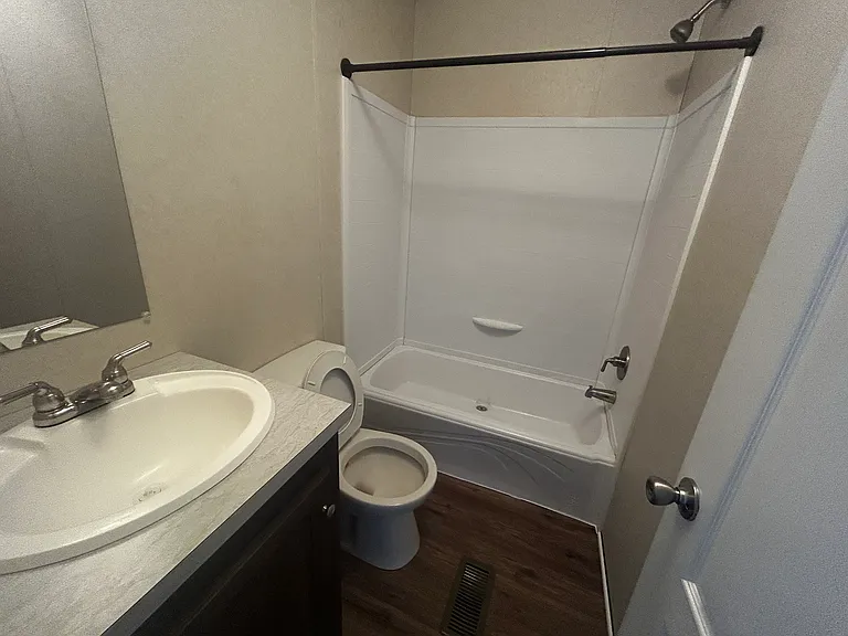 206 Ruby St — Photo 7