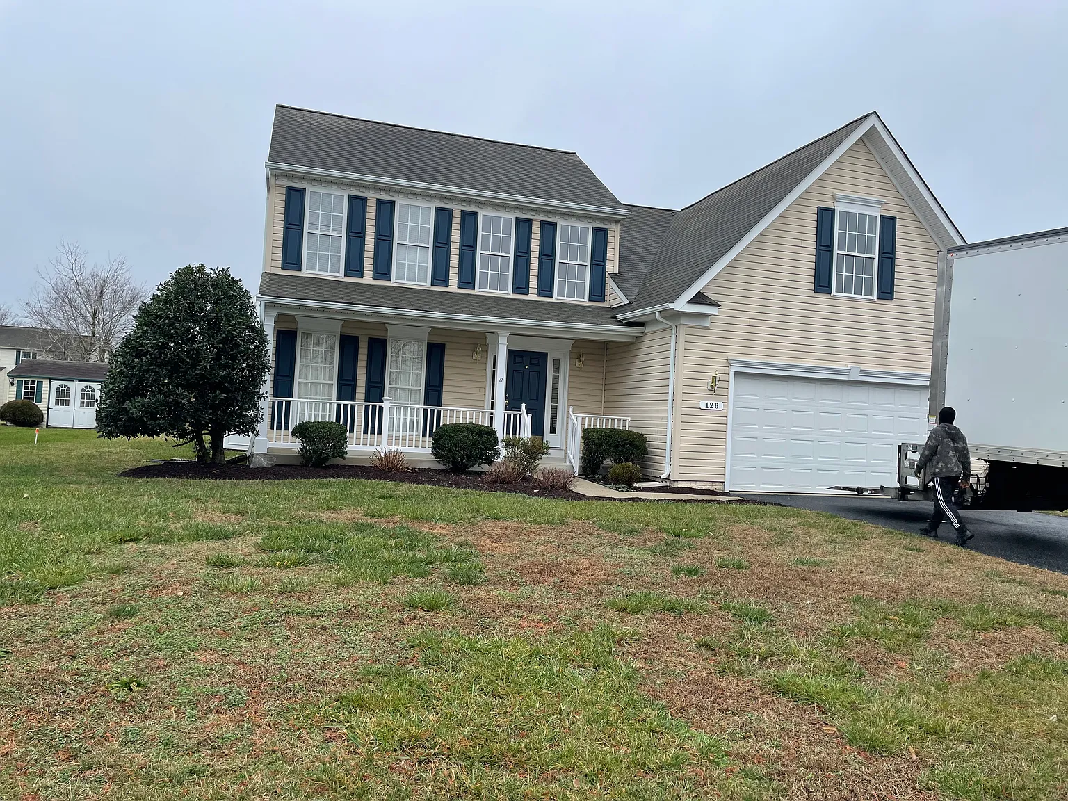 4 bed, 2715 sqft, $2,600 — Photo 2