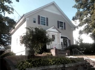 22 Highland St, Pawtucket, RI 02860