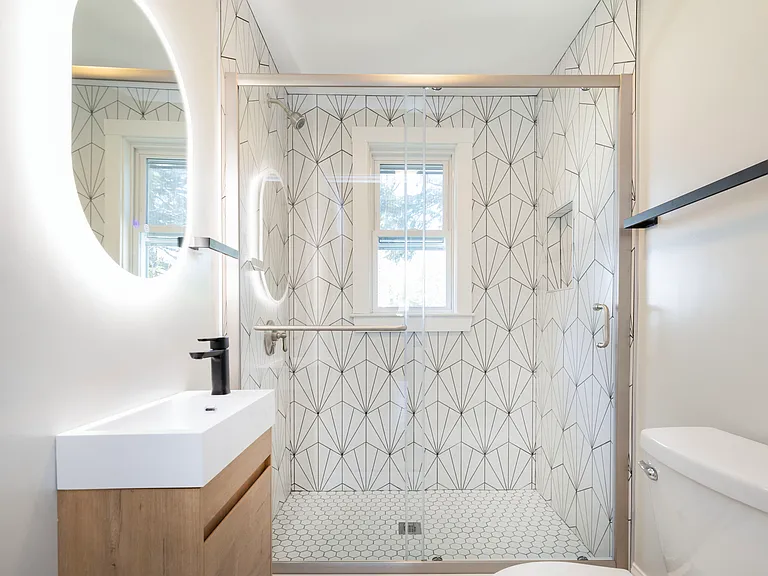 57 Hawthorne St #2A — Photo 4