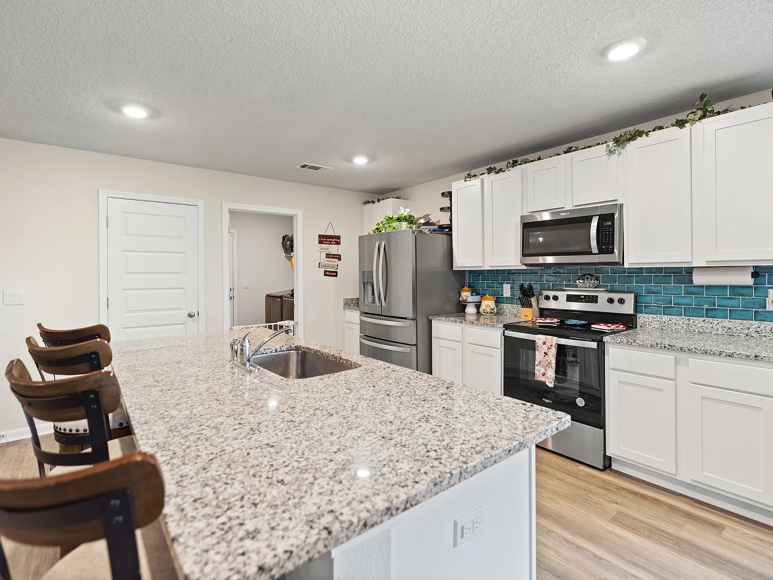 854 Otto Loop - 1 — Photo 2