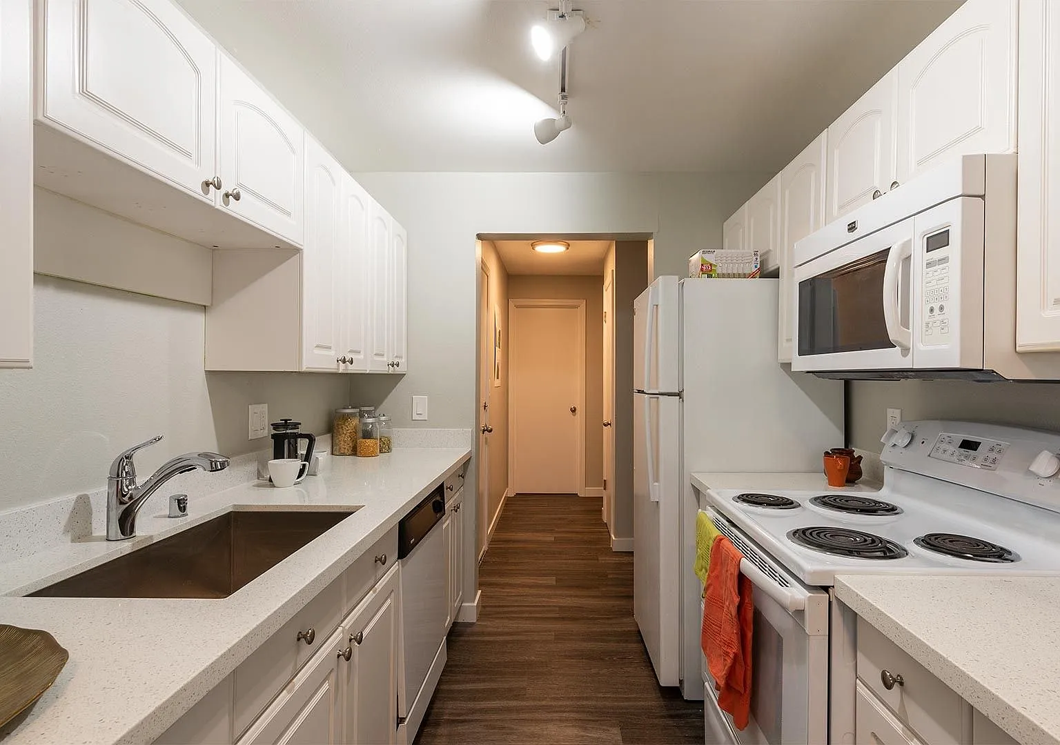 Link 14 — Photo 2