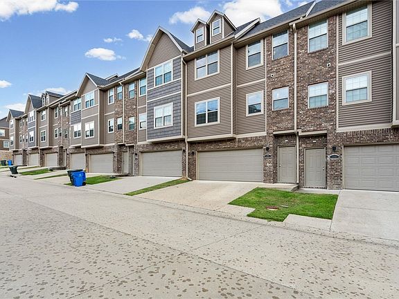 2nd image of 286 S Slopeside Dr