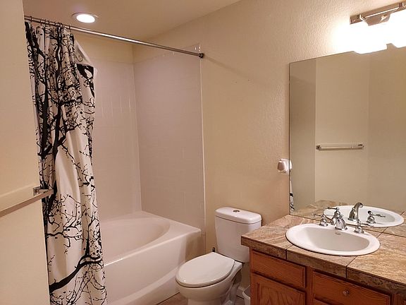 4th image of 5225 White Willow Dr APT J110