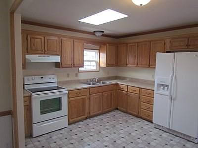 2nd image of 34 Black Oak Dr