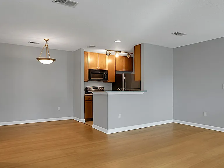 273 Alexandra Dr #11 — Photo 10