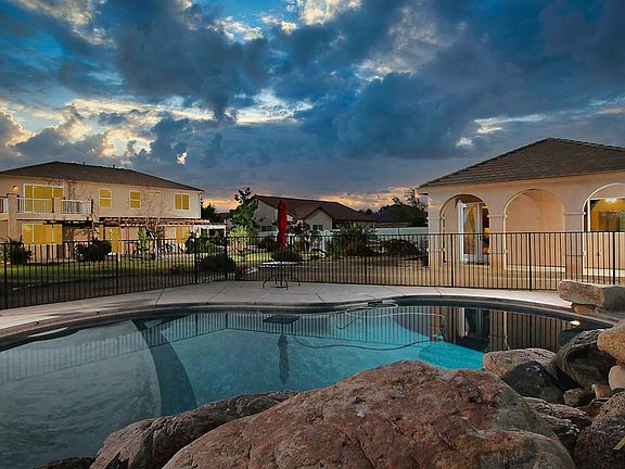 2nd image of 14608 Masaccio Ln