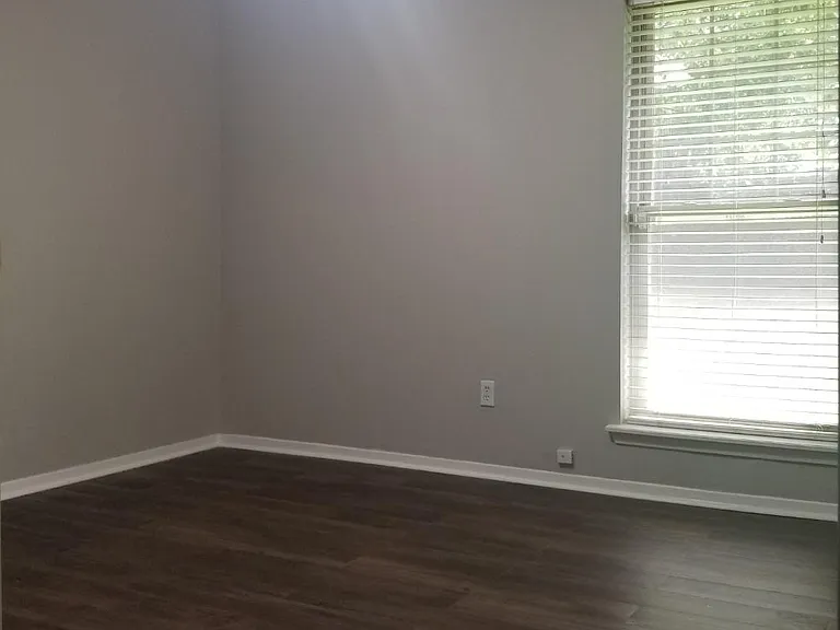 306 Patty Ct — Photo 20