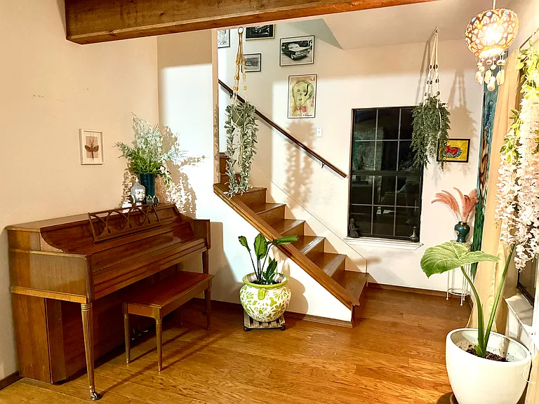 344 Simpson Ave — Photo 11