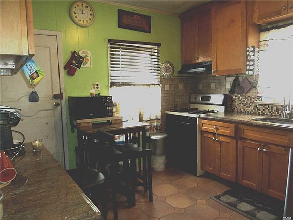 5th image of 14632 229th St
