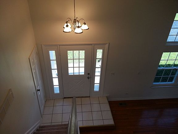 3rd image of 379 N Dupage Dr