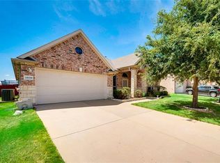 5039 Golden Eagle Dr, Grand Prairie, TX 75052
