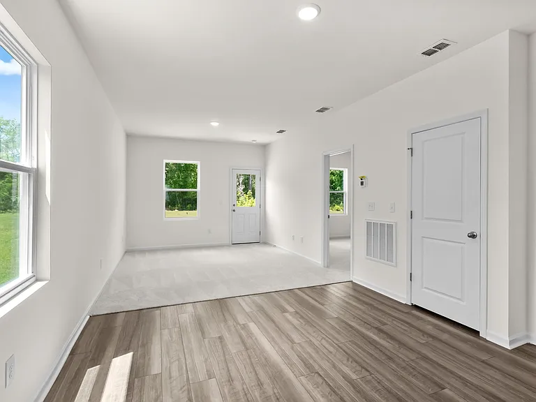 450 Castillo Dr — Photo 16