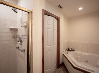 8550 Hidden Valley Dr, Rogers, AR 72756