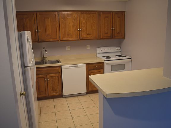 2nd image of 711 E Falcon Dr Unit 205