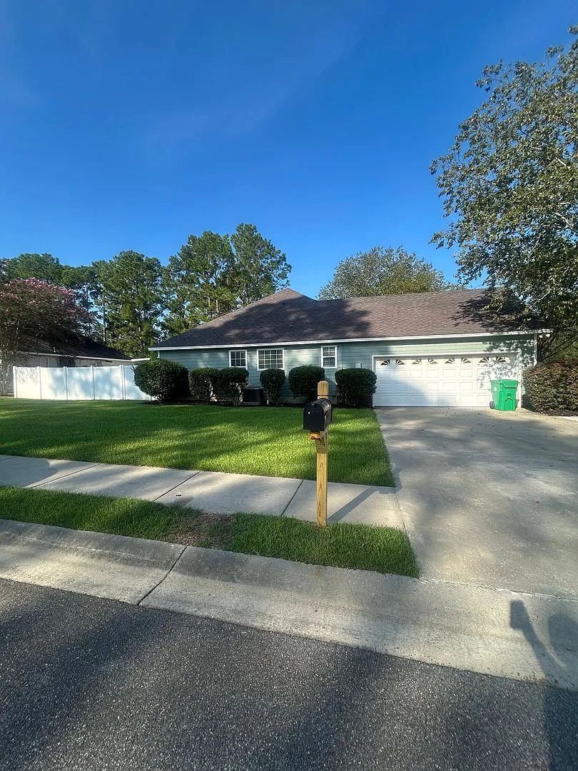 Southern Charm and Modern Comforts Await in this Exquisite Valdosta Home — Photo 3