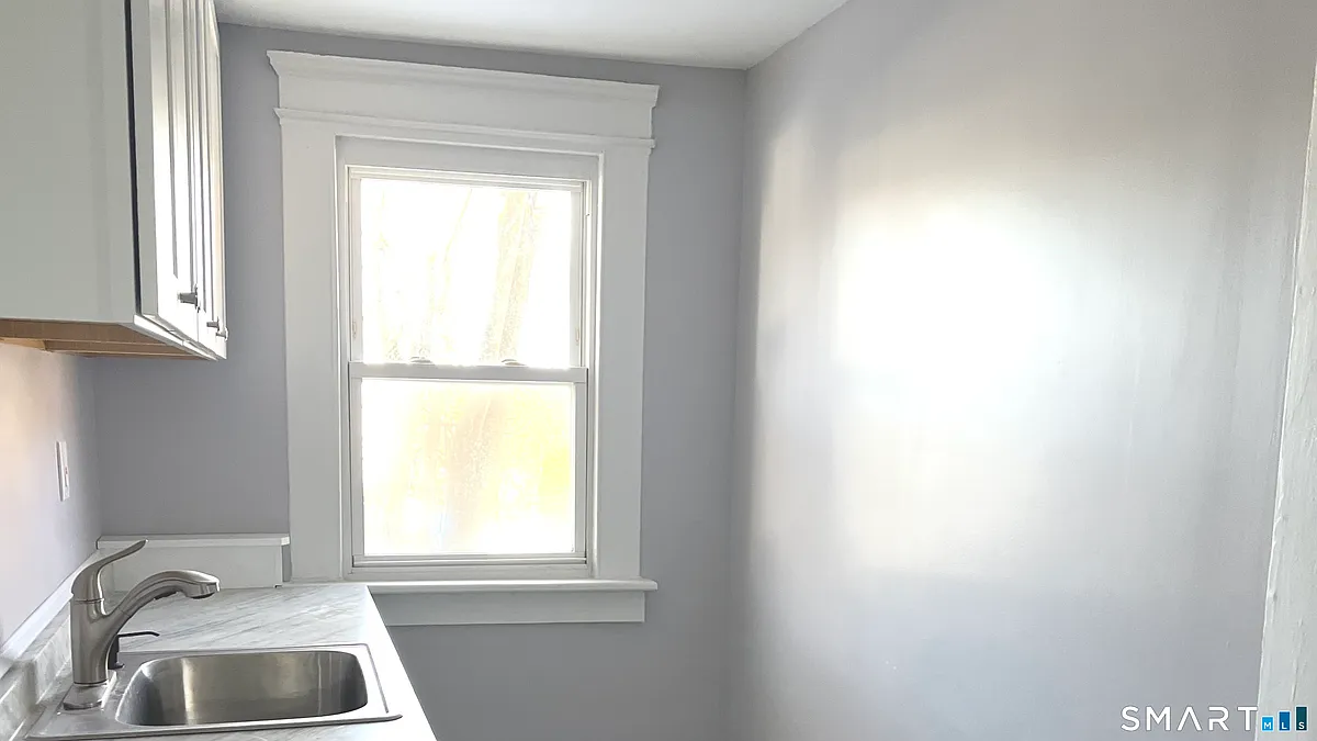 Building Photo - 65 Chambers St #1
