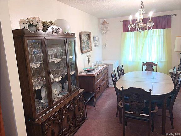 4th image of 1037 E 221st St #2FAMILY