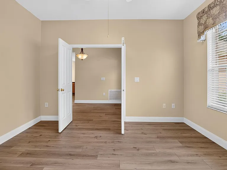 5605 Hawklake Rd — Photo 10