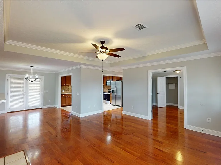 109 Sheila Blvd — Photo 6