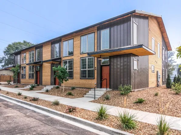 704 SW 15th St #2, Redmond, OR 97756