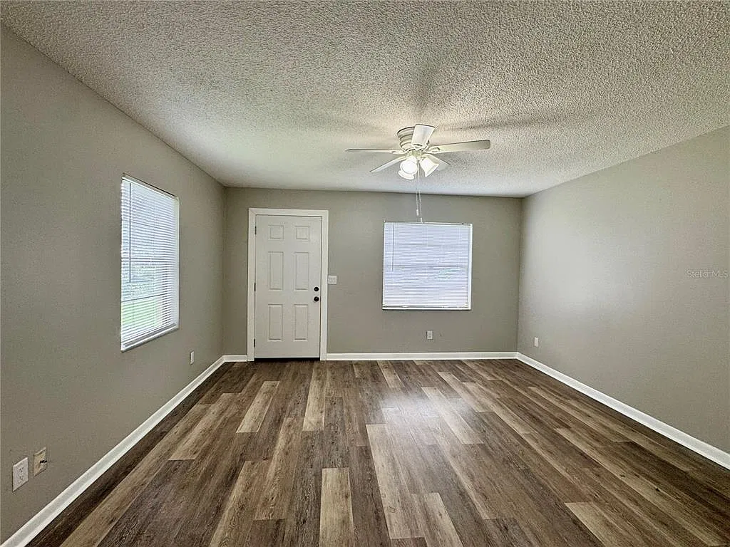 2 bed, 1.0 bath, 840 sqft, $1,500 — Photo 2