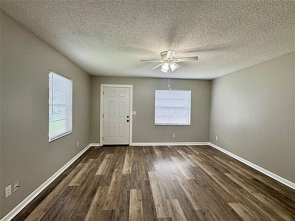 2nd image of 5619 Peach Ave