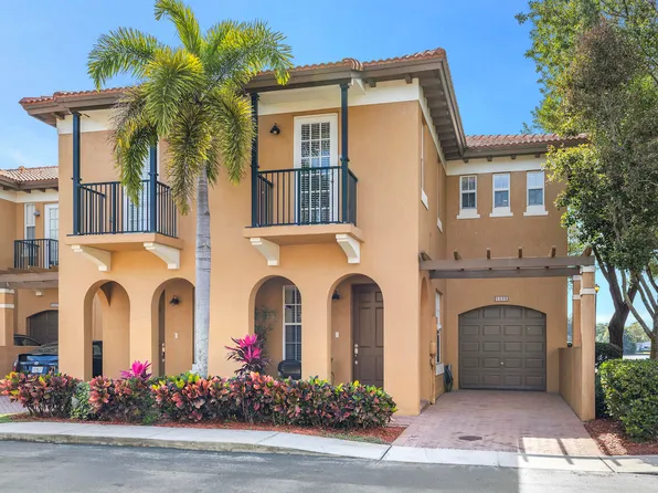 6893 Julia Gardens Drive, Coconut Creek, FL 33073