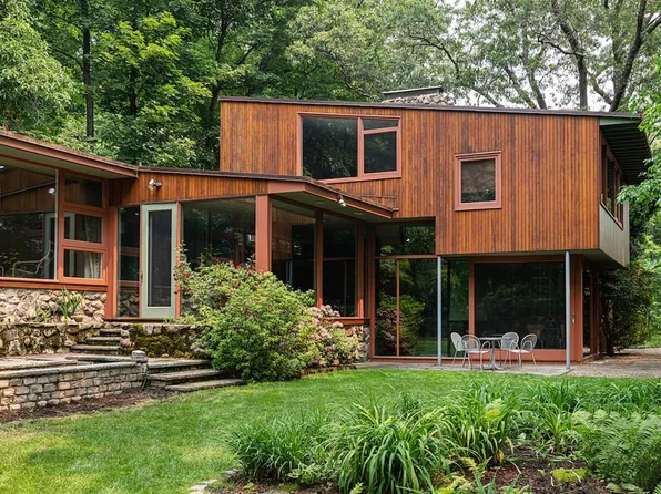 15 Snake Hill Rd, Belmont, MA 02478
