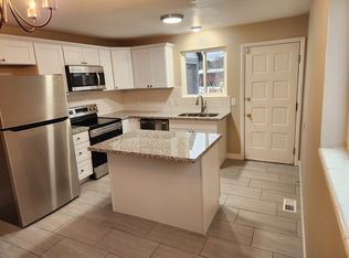 2114 E Donegal Cir, Salt Lake City, UT 84109