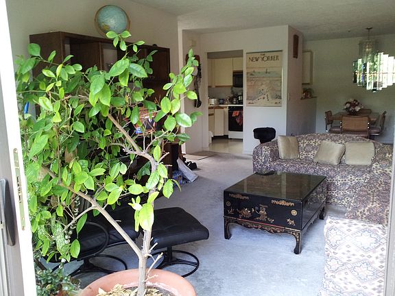 5th image of 17 Cedar Pond Ln