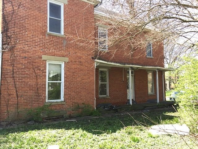 2nd image of 119 S 10th St